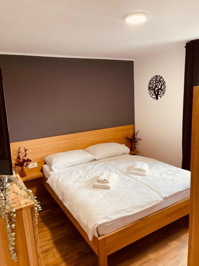 Pjagodic Hotel Cerklje - 5Min To Airport Cerklje na Gorenjskem Esterno foto