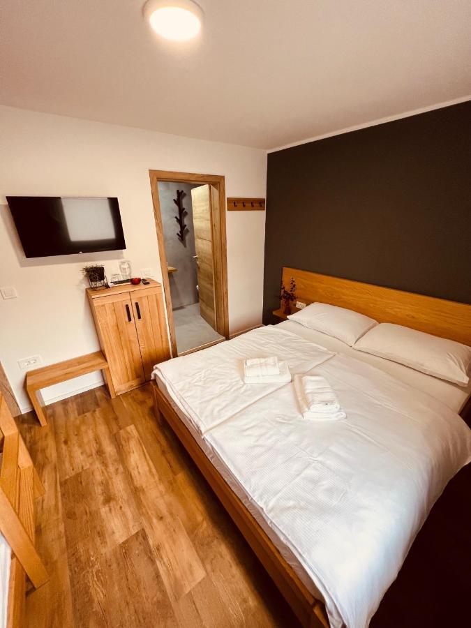 Pjagodic Hotel Cerklje - 5Min To Airport Cerklje na Gorenjskem Esterno foto