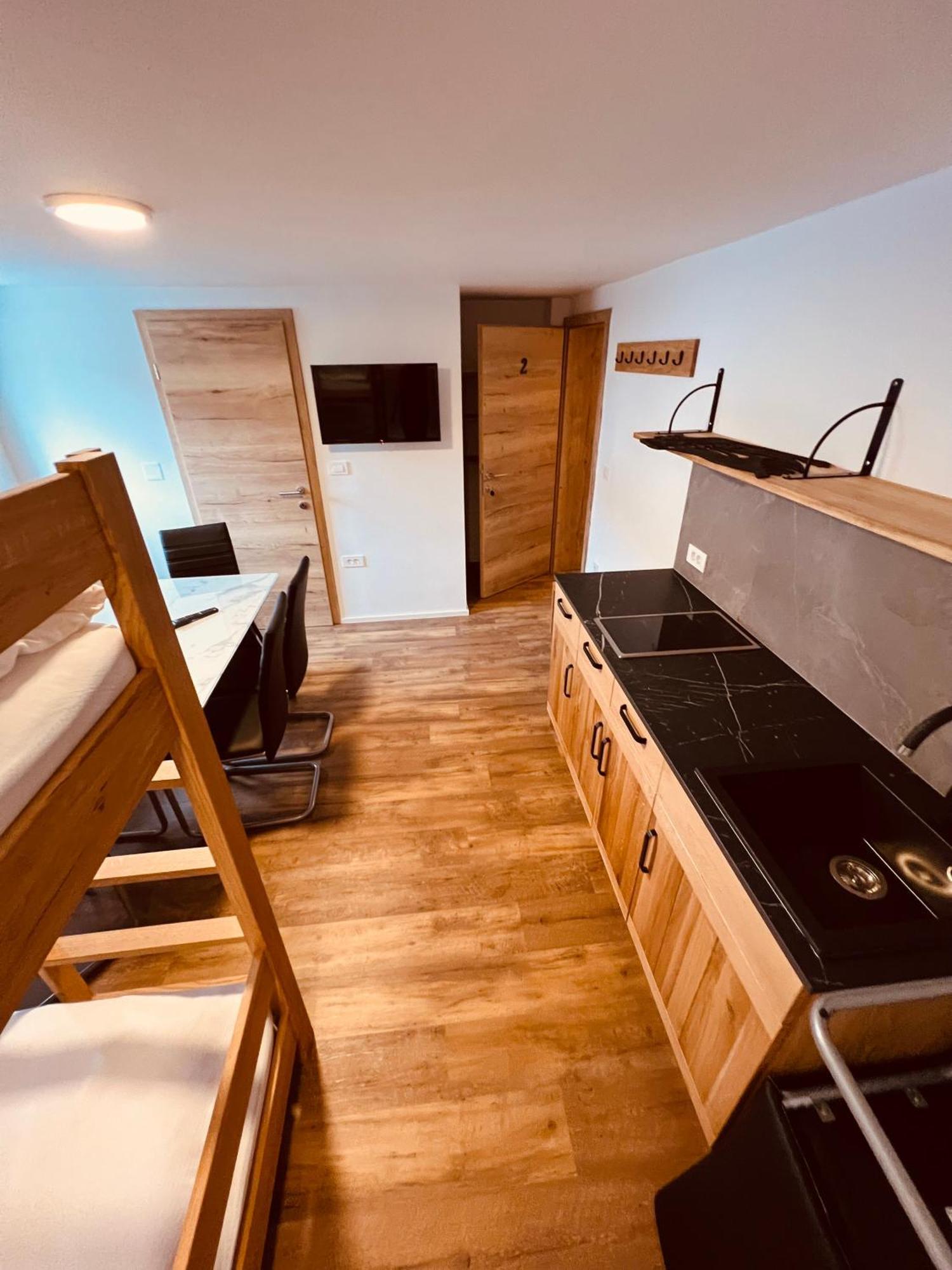Pjagodic Hotel Cerklje - 5Min To Airport Cerklje na Gorenjskem Esterno foto